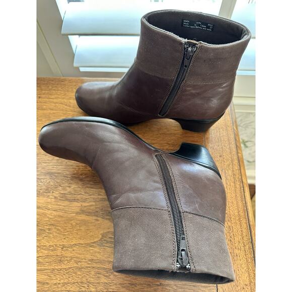 Clarks Bendables Ankle Boots Leather Suede Brown Women's Size 9.5 - Picture 5 of 8